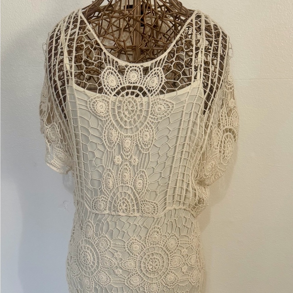 Elegant Cream colored Lace Dress